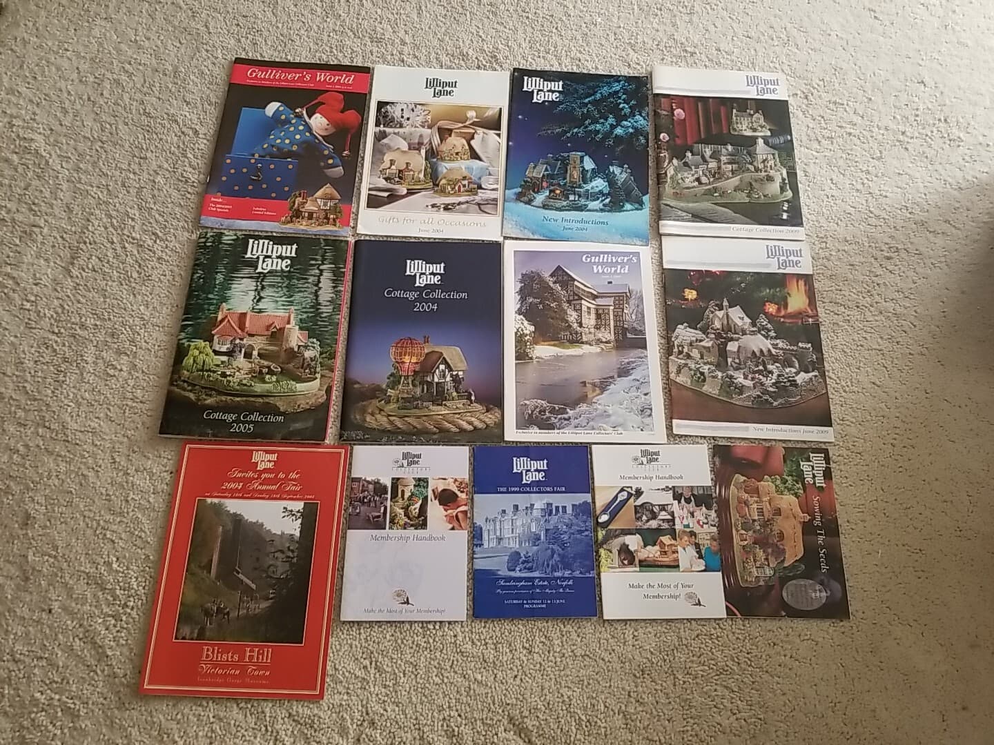 Lot Of 13 Lilliput Lane Gulliver's World Collectors Magazines & Catalogs
