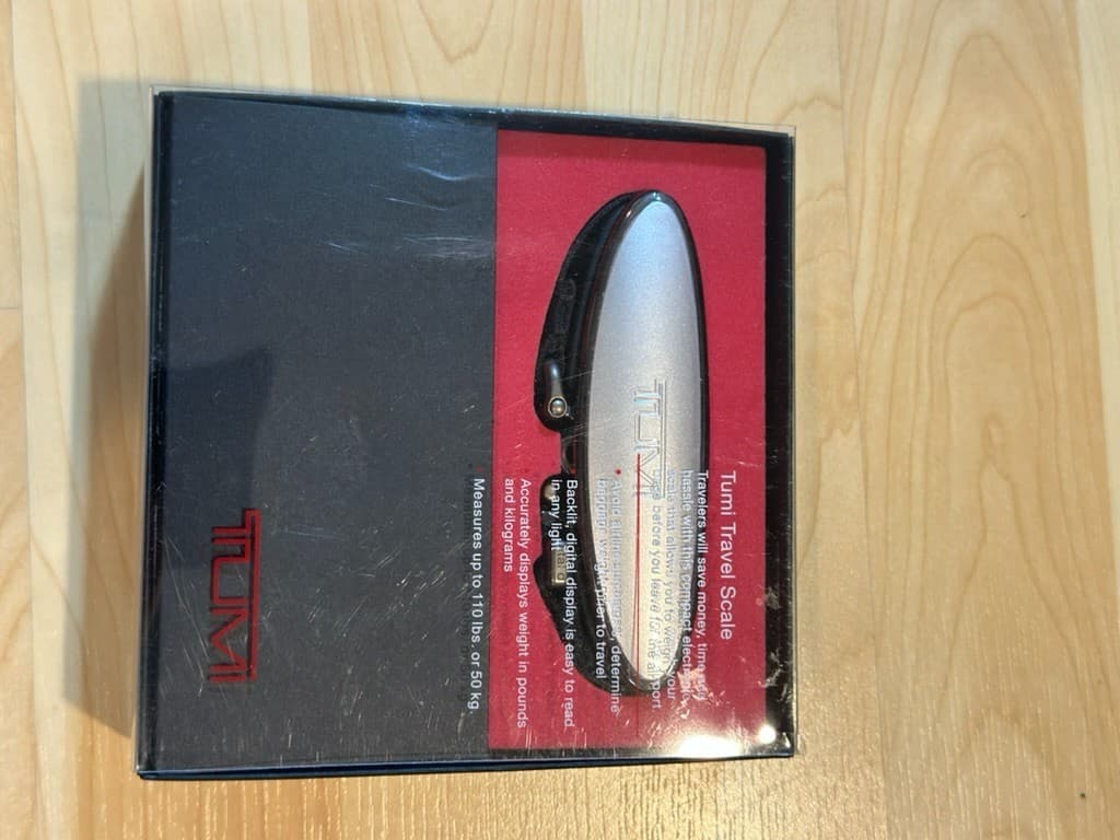 TUMI Digital Electronic Weighing Luggage Scale New Batteries