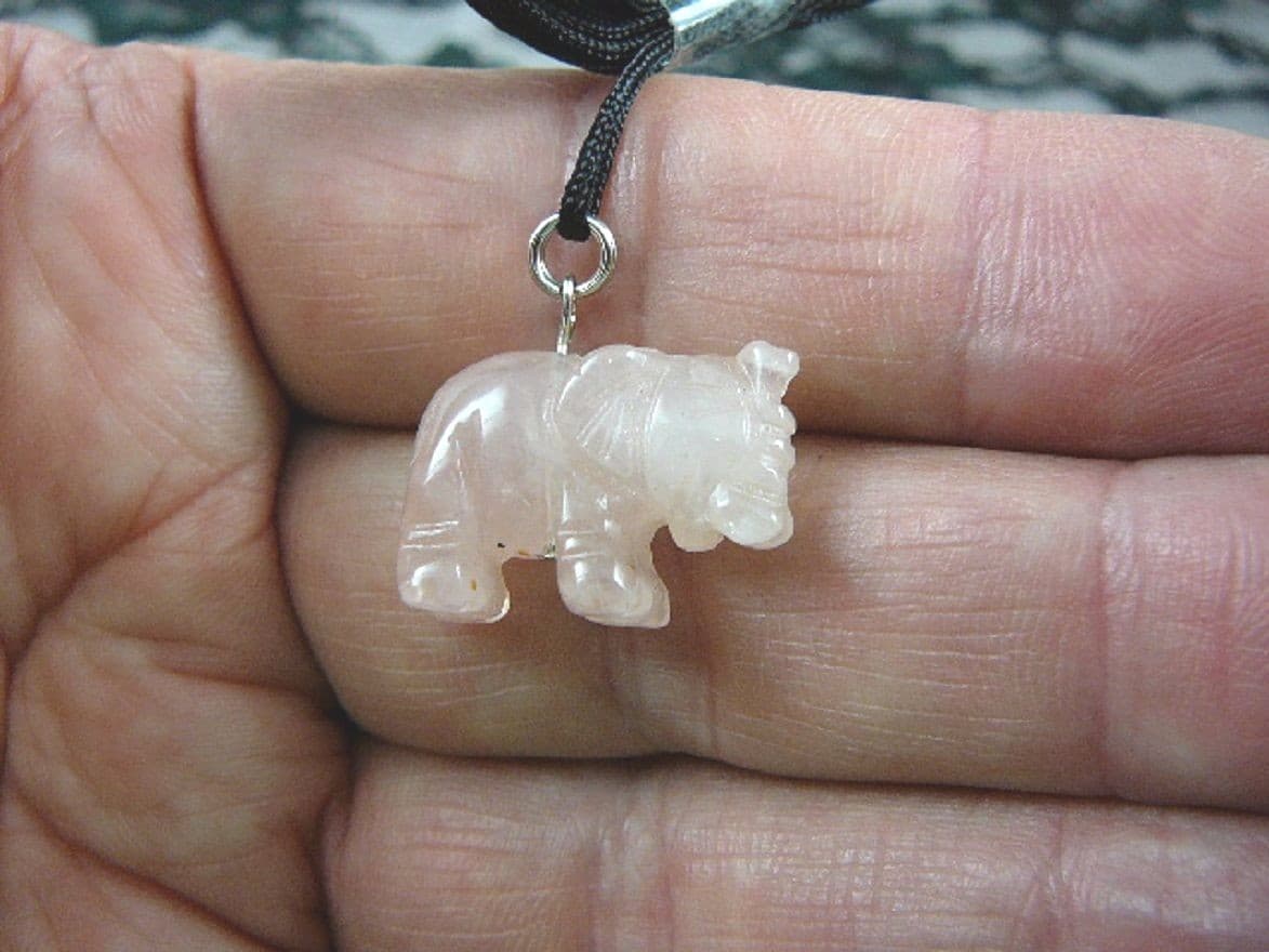 (an-ele-3) baby ELEPHANT PINK Quartz carving Pendant NECKLACE FIGURINE gemstone
