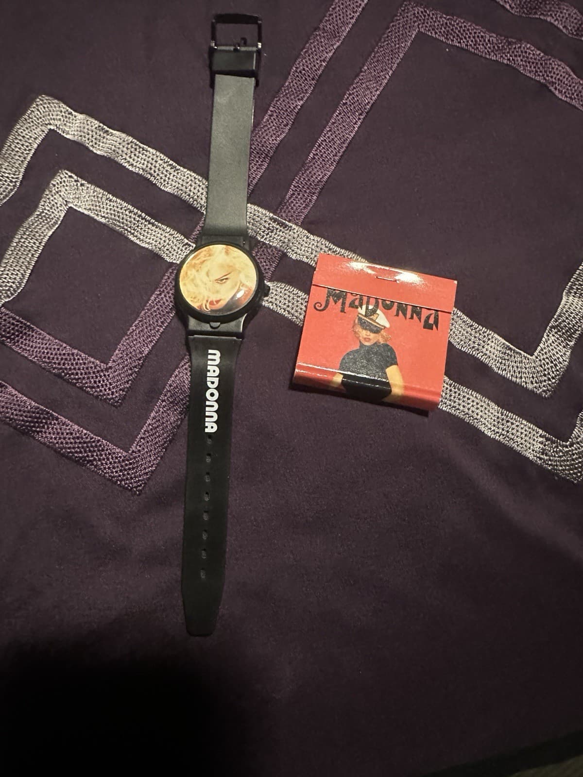 MADONNA OFFICIAL 1990 BLOND AMBITION WATCH AND MATCH BOOK NEE UNUSED GIRLIE SHOW