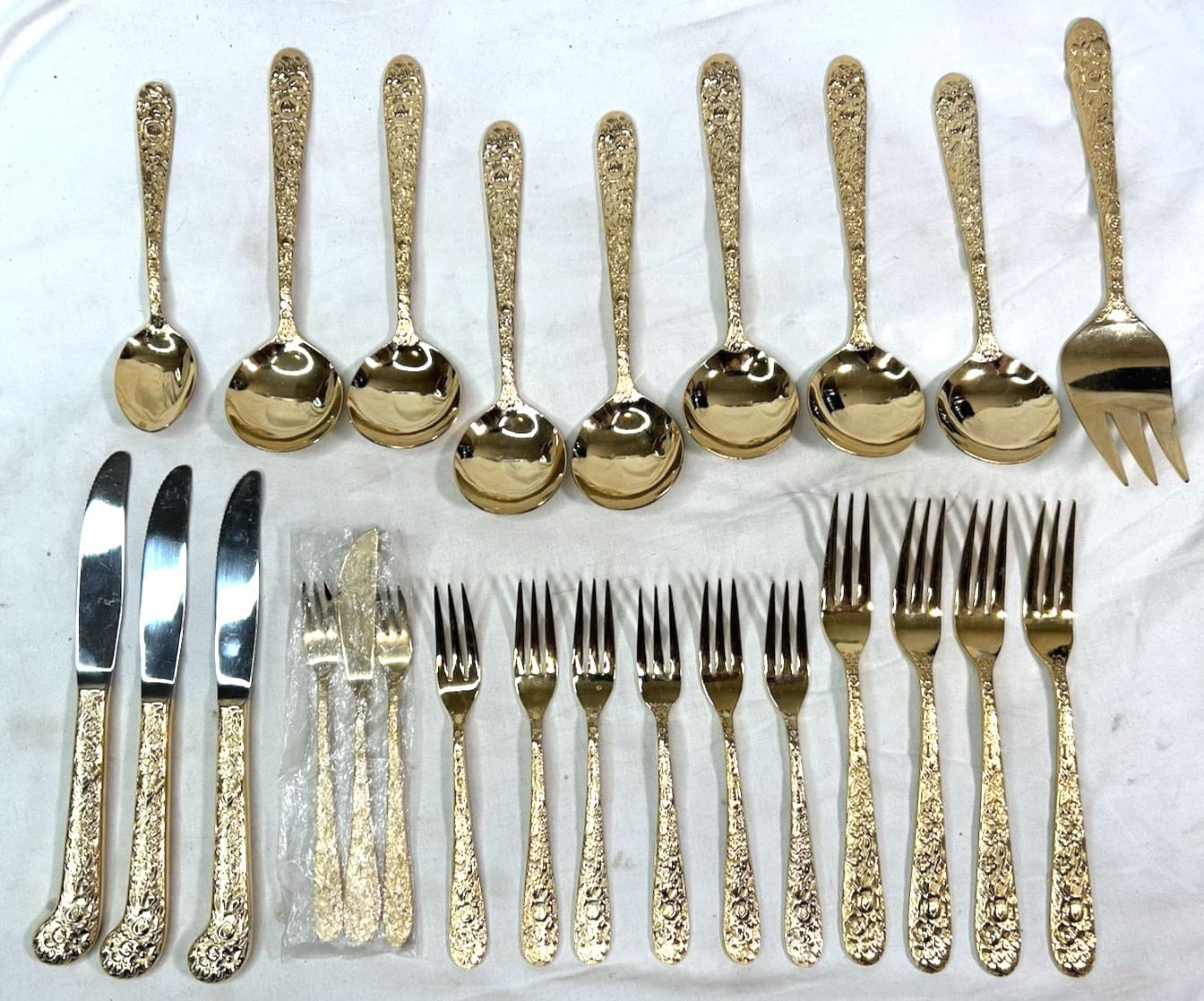 Towle Supreme Stainless Gold Electroplate Flora. Flatware 25 Pc Vintage Japan