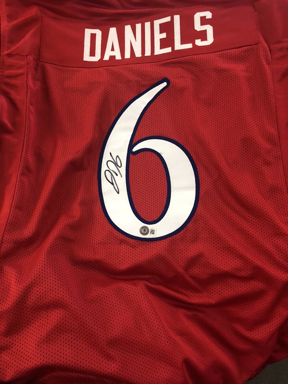 JALON DANIELS SIGNED KANSAS CUSTOM XL RED JERSEY 3-5-23 BECKETT