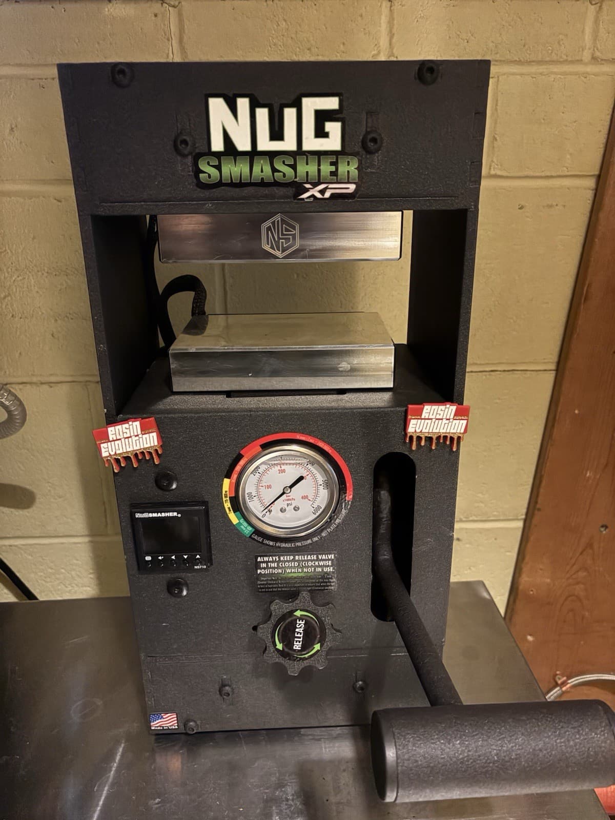 NugSmasher XP Press with Gauge and Control Panel