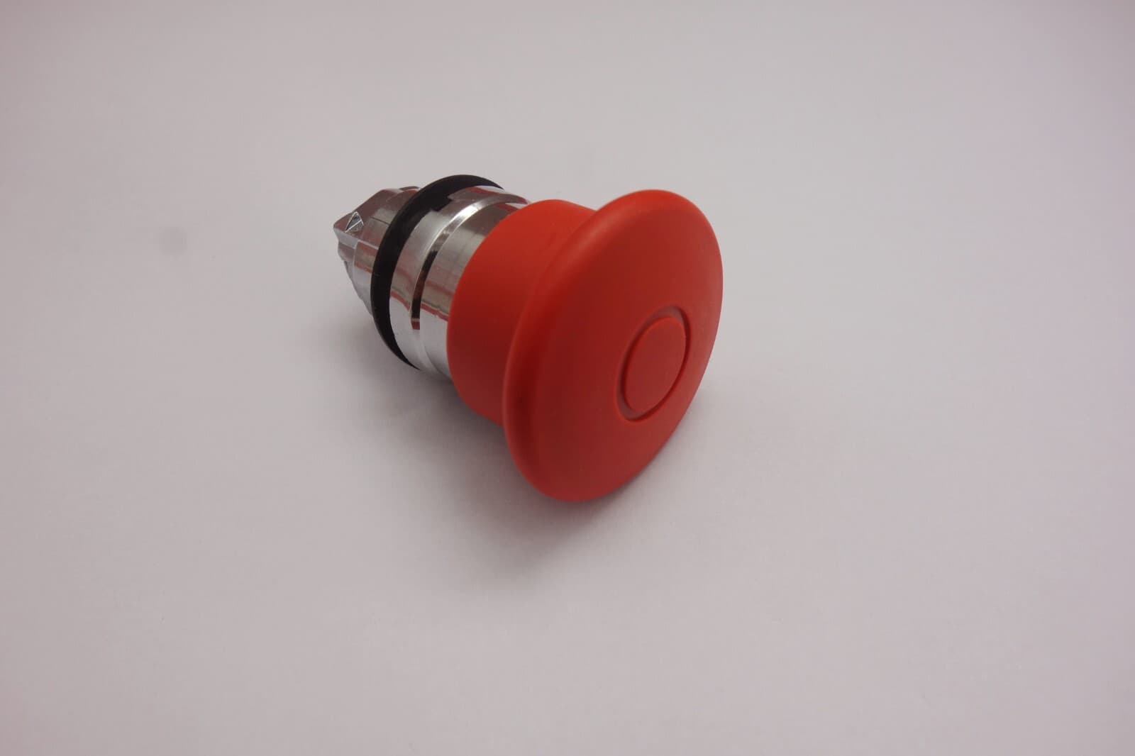 1PC 22MM Metal Emergency stop trigger action Switch head FITS ZB4BT84