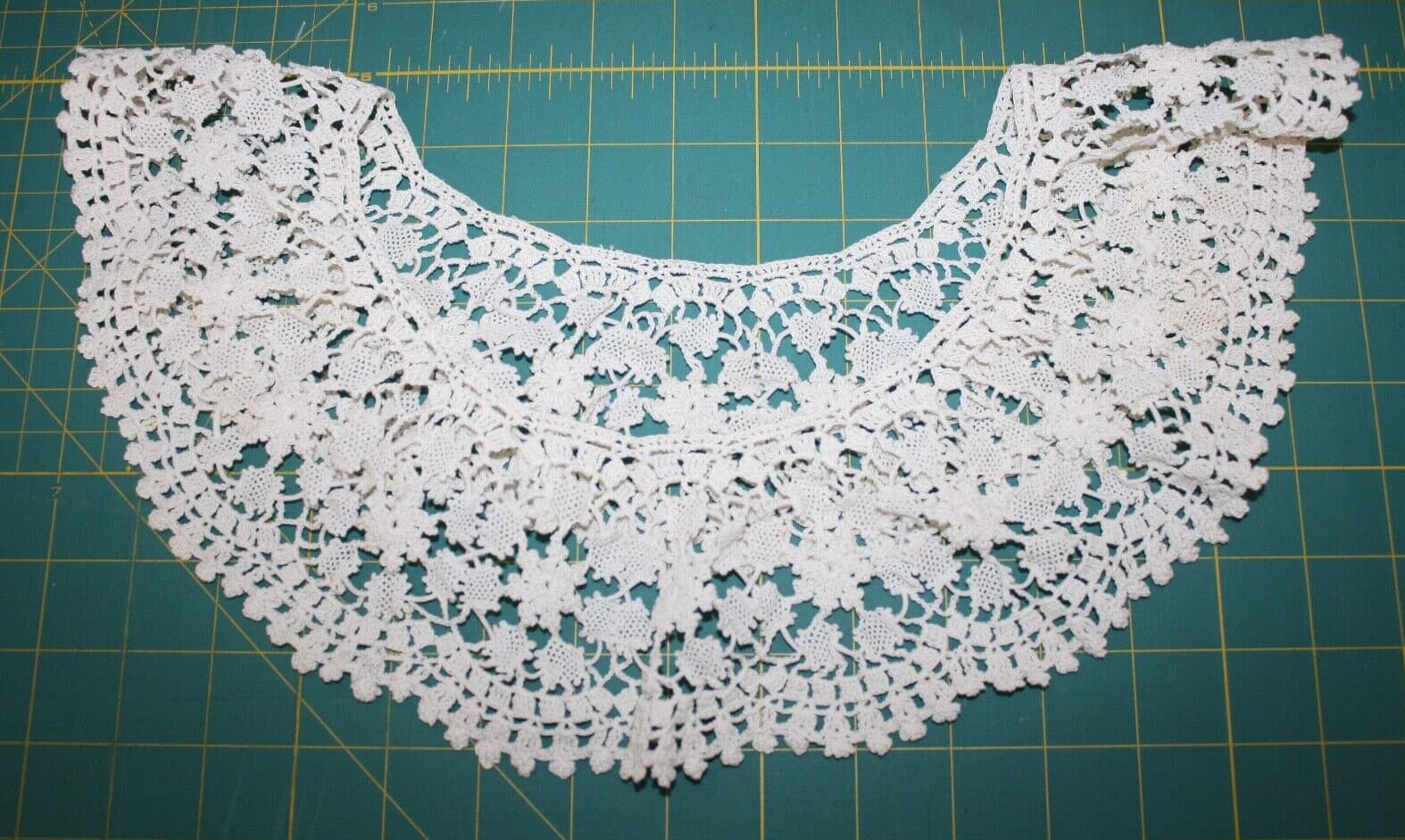 1900-20s Estate Antique Crochet 24" Circular Collar Hand Made Natural 4"w xlnt