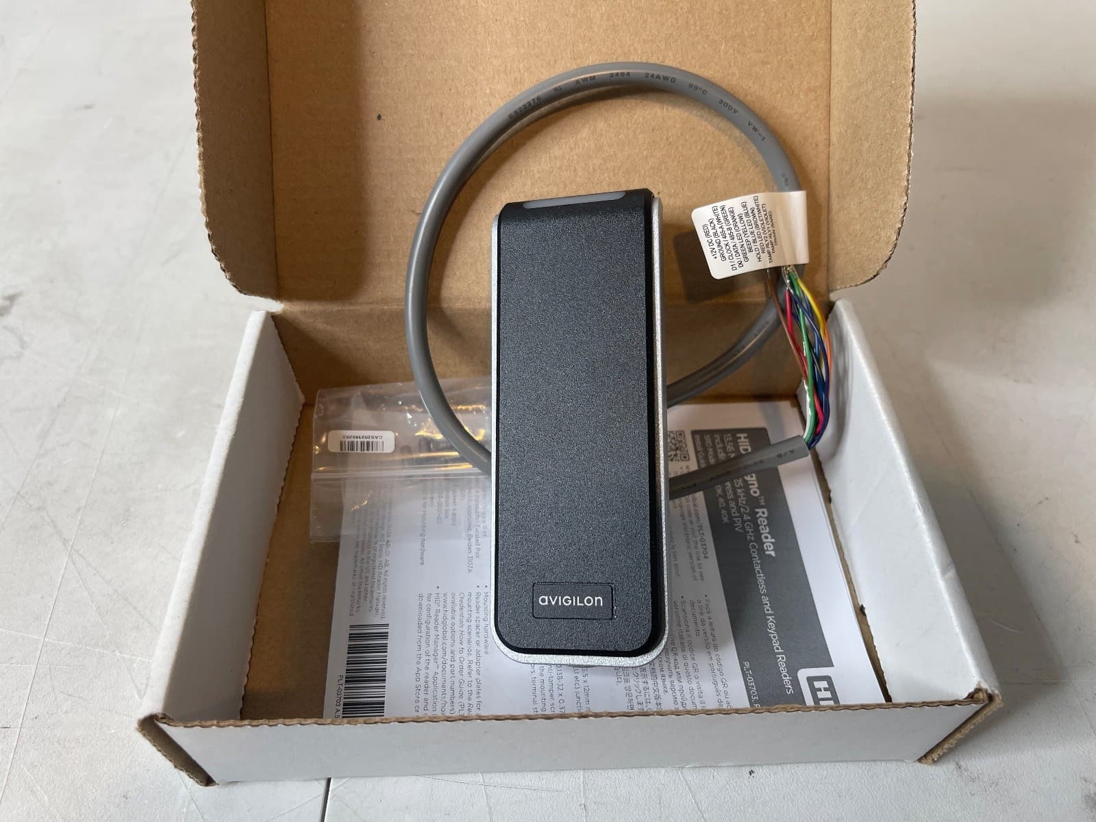 HID Signo 20 20NKS-00-000000 Smart Card Reader **BRANDED**