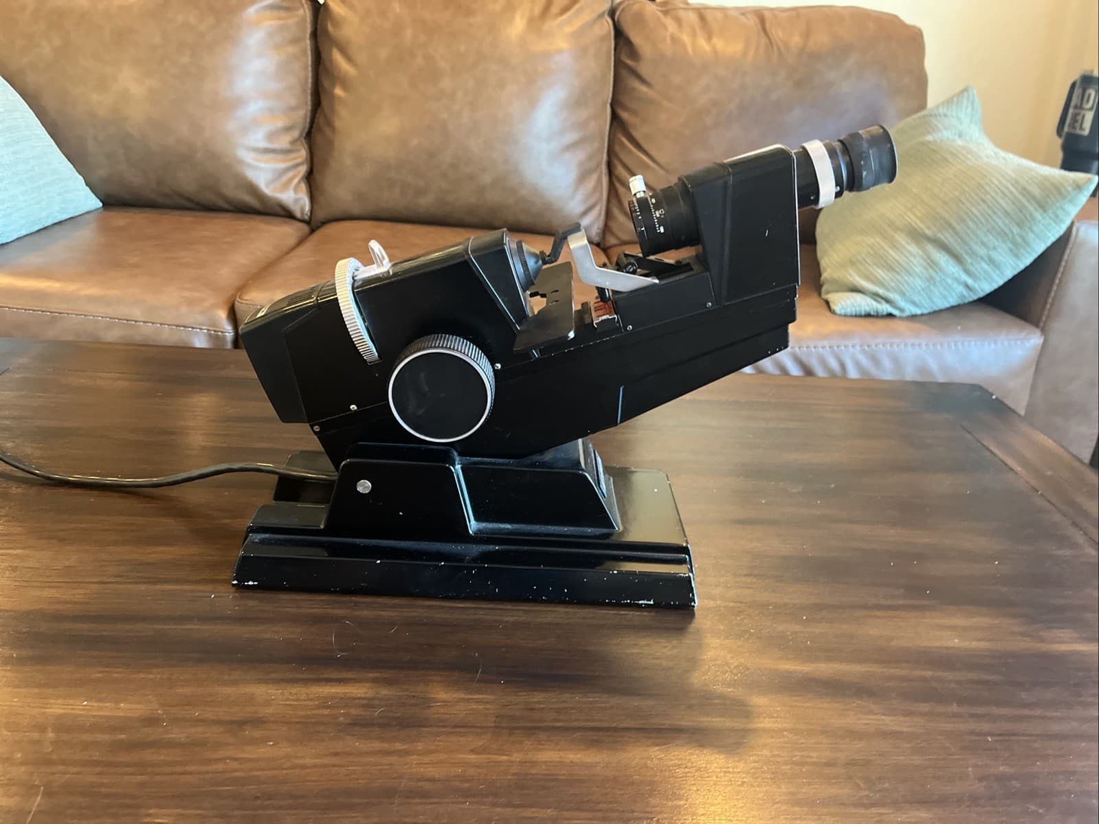 Topcon LM-6E Manual Lensmeter Optometry Instrument 120V