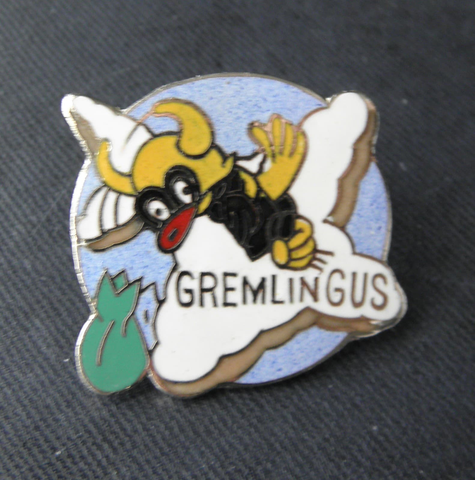 GREMLIN GUS NOSE ART USAF USA LAPEL PIN BADGE 1.2 INCHES