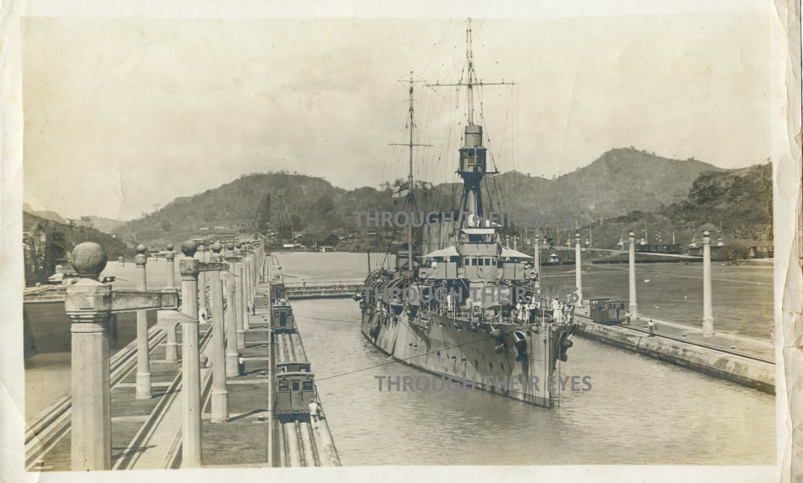 4 large original photos of a Royal Navy armoured cruiser Panama canal 1902