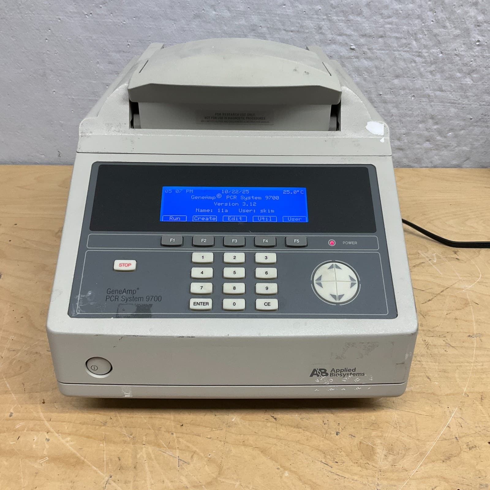 Applied Biosystems ABI GeneAmp PCR System 9700 384-Well Thermal Cycler