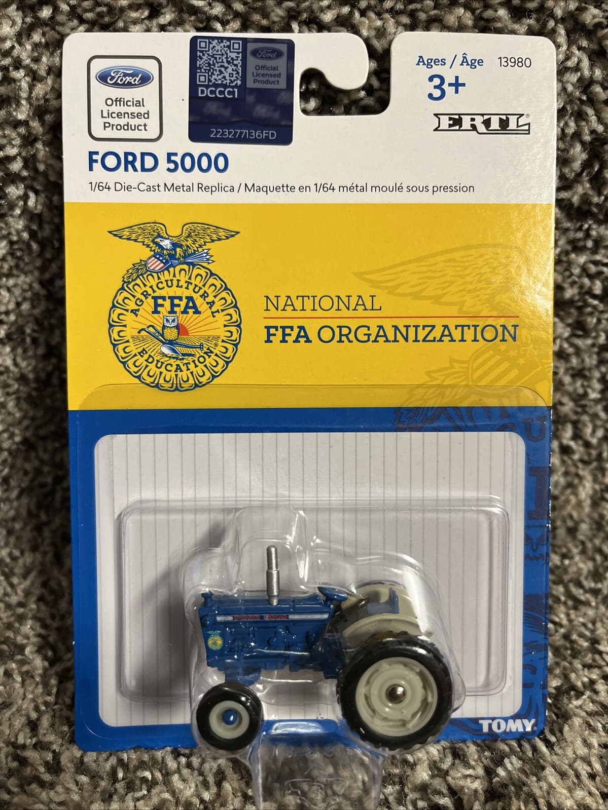 1:64 ERTL Ford 5000 Tractor FFA Organization Diecast NEW!!