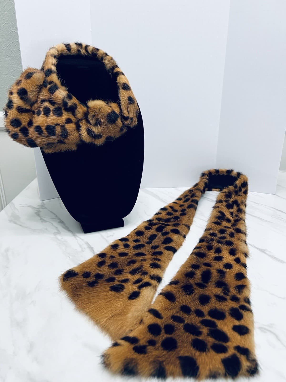 VTG Suzan Abbott Leopard Print Fur Collar And Scarf Set