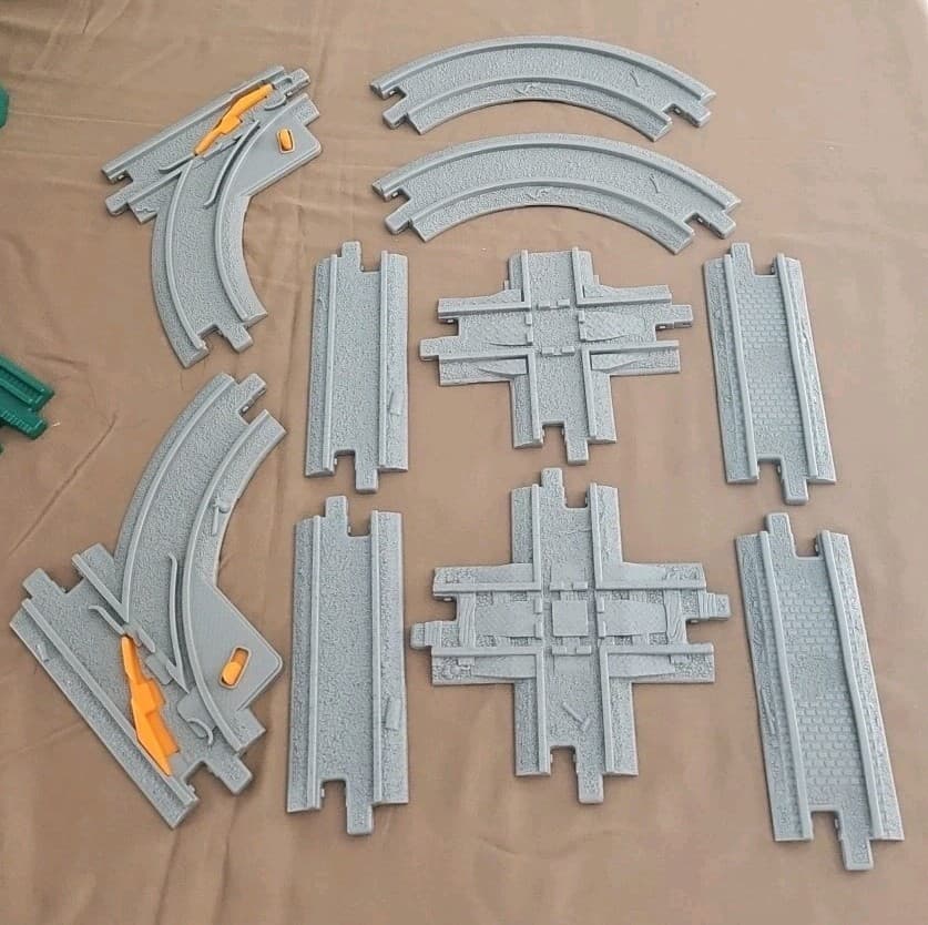 Fisher Price GeoTrax Lot Replacement Track Pieces, Gray