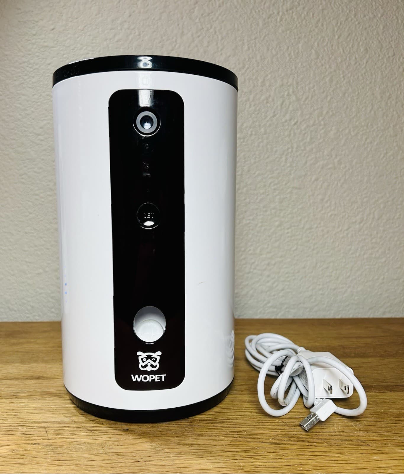 TESTED Wopet Intelligent Pet Camera 1080P HD Treat Dispenser & Audio (Model R-02