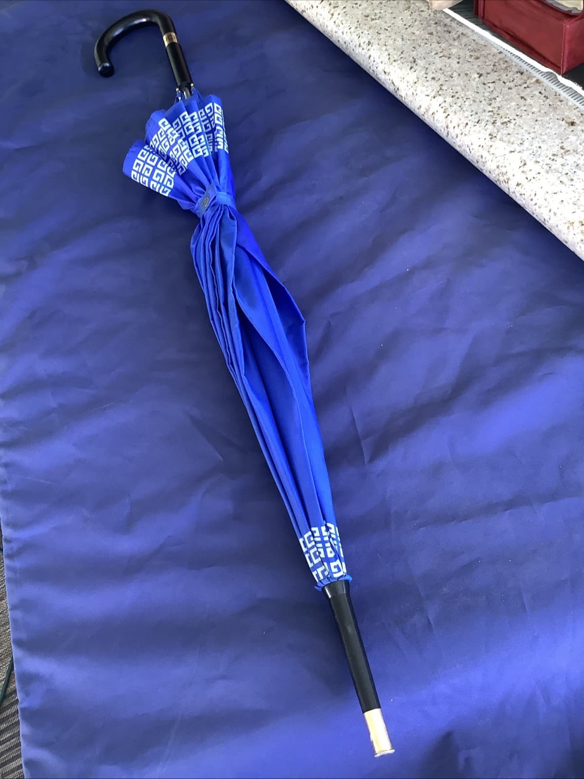 Givenchy Umbrella Monogram 21" Radius 37.5" Diameter Octagon (8 rib) Vintage