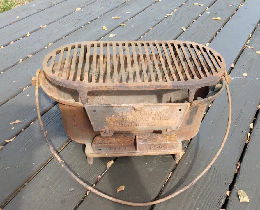 VINTAGE ATLANTA STOVE WORKS SPORTSMAN CAST IRON HIBACHI GRILL WITH HANDLE