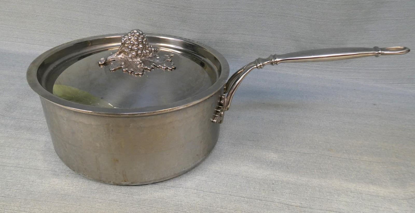 Ruffoni Opus Prima 2.5 Qt. Saucepan Hammered Stainless with Grape Knob