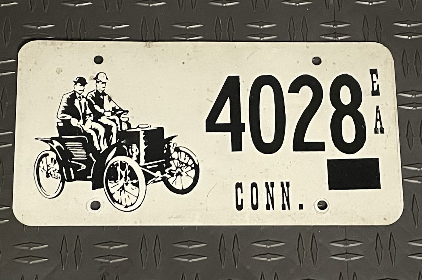 Rare Early 2000’s Connecticut ANTIQUE VEHICLE License Plate ~ Unique Barn Find ~