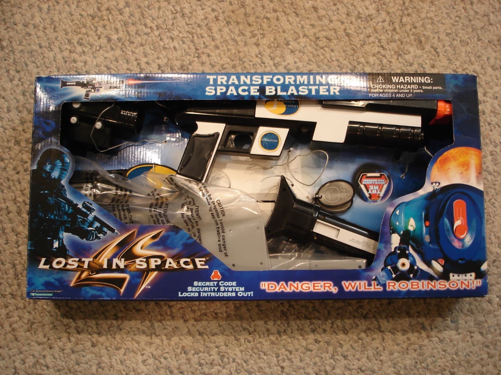 Lost In Space Transforming Space Blaster Movie 1998 w/box