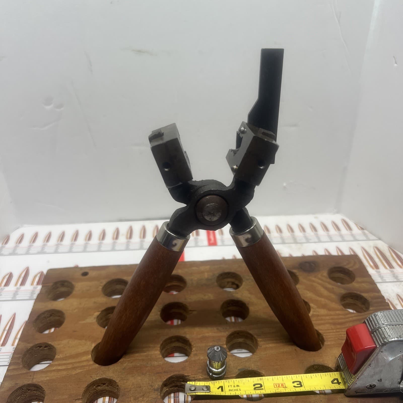 THOMPSON CENTER ARMS #297 CALIBER ?MAXI BALL T/C BULLET MOLD & HANDLES