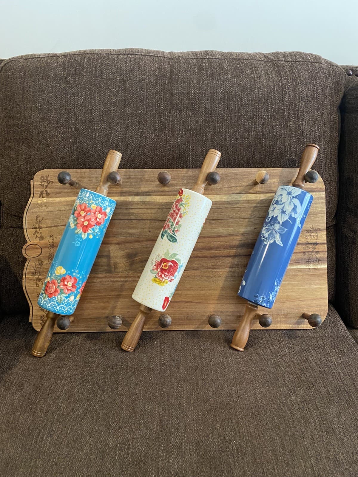Pioneer Woman: Painted Meadows Rolling Pin Holder Display w/ Rolling Pins