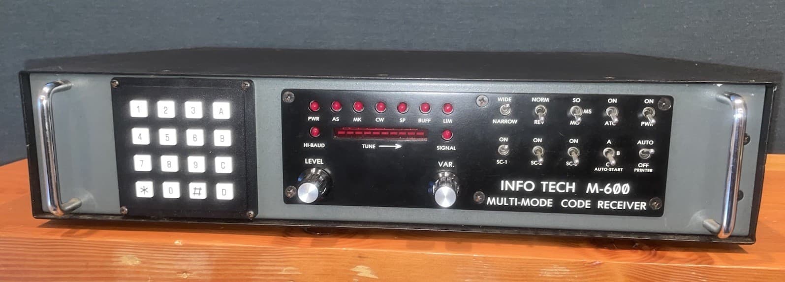 Powers On Info-Tech M-500 Multi-Mode Code Receiver HAM Radio Morse Code Infotech