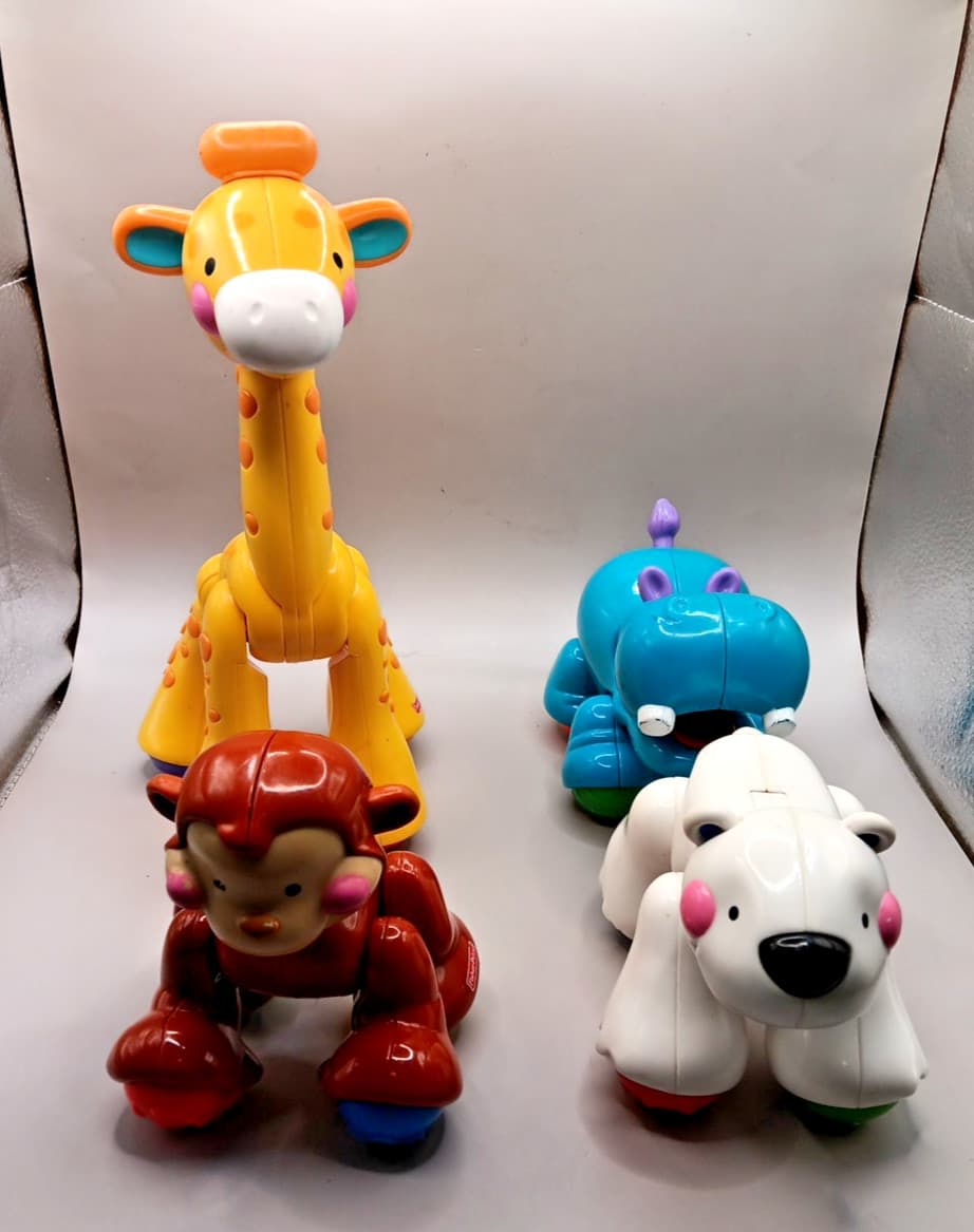 Fisher Price Amazing Animals Set 4 Giraffe Monkey Bear Hippo Clicker Sensory