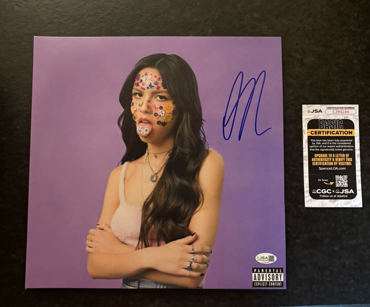 OLIVIA RODRIGO SIGNED AUTOGRAPH SOUR LP 12’ RECORD VINYL JSA COA