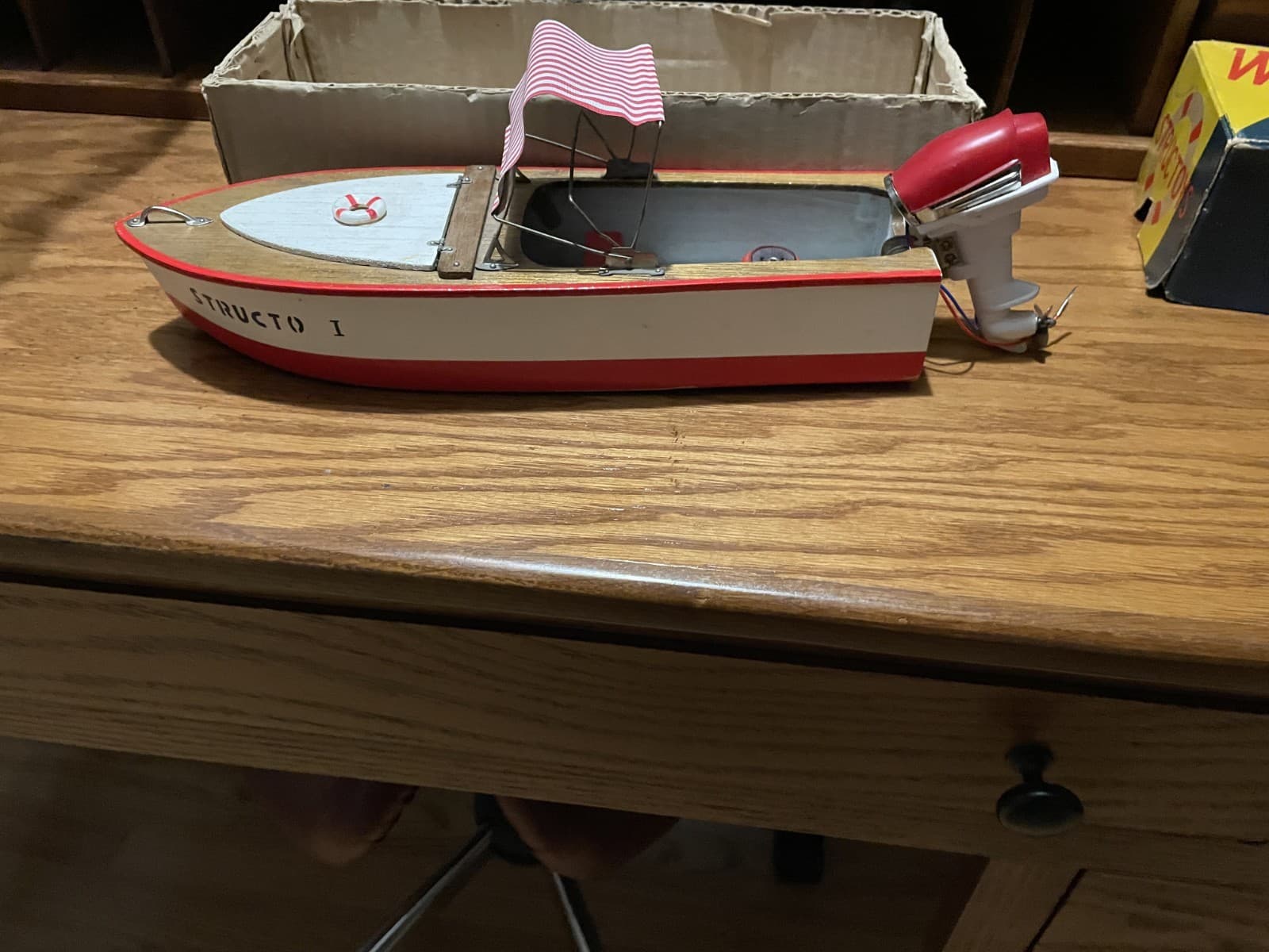 Structo boat with box