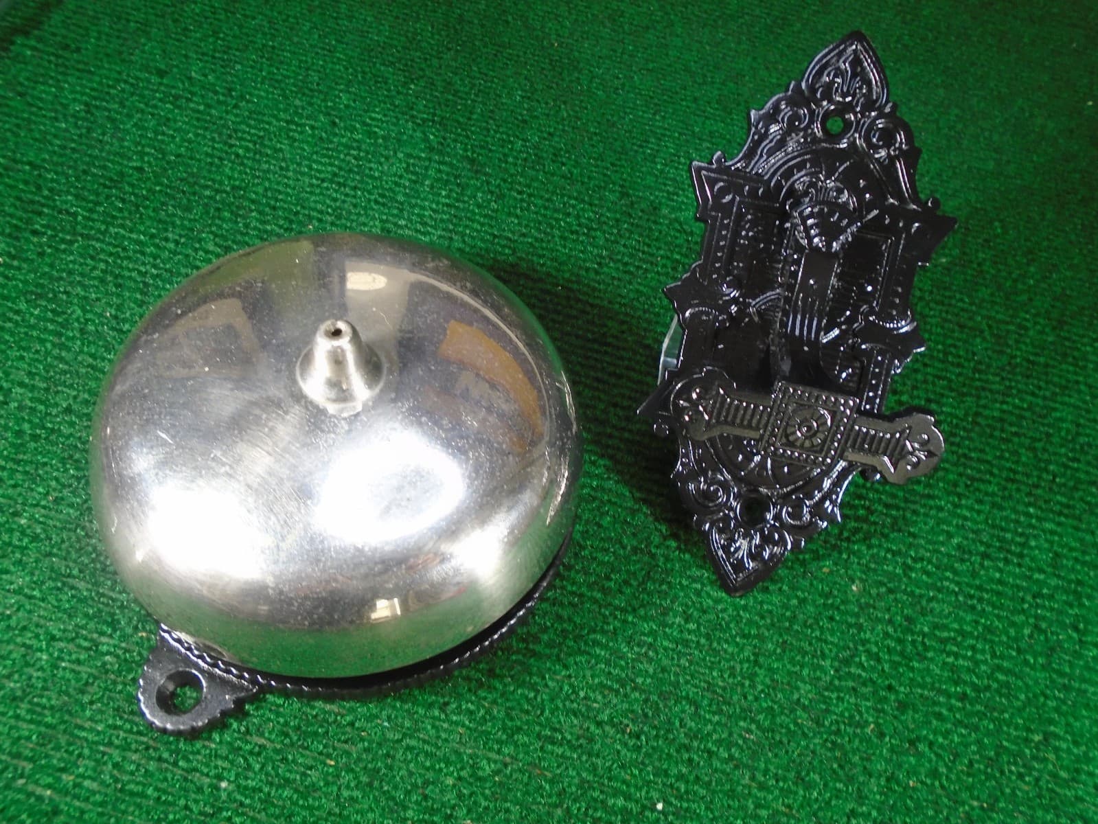 1874 CAST BRASS EASTLAKE VICTORIAN ERA DOOR BELL - BELL WORKS!! (42092)