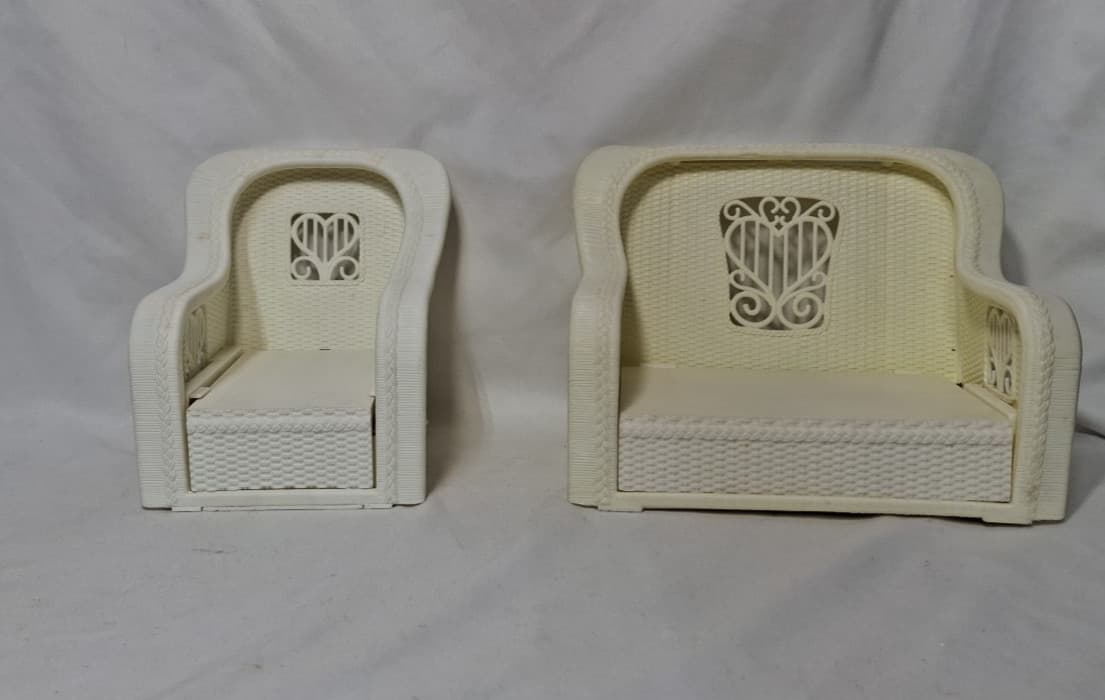VTg 1983 Mattel Barbie Dream Cottage White Faux Wicker Furniture Couch Chair