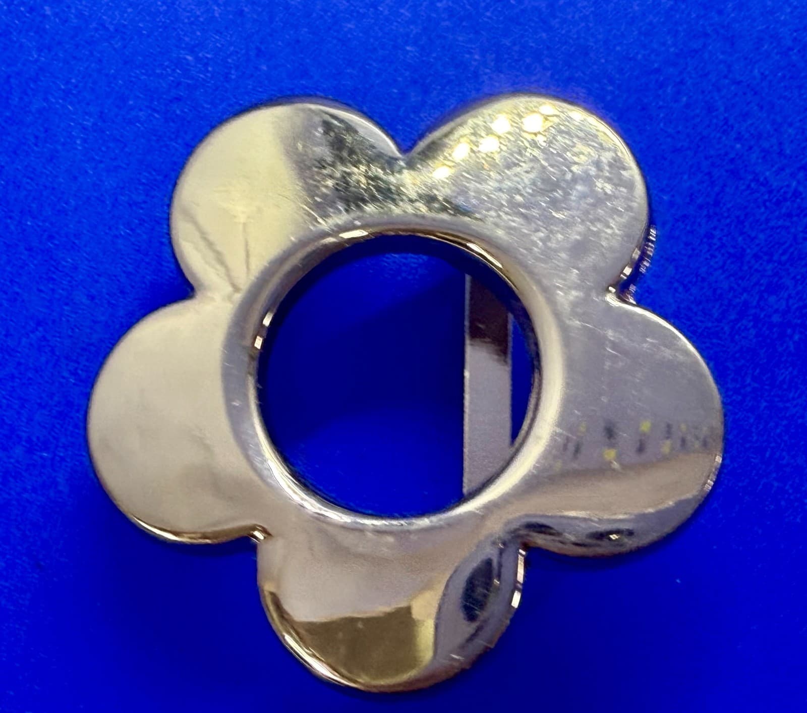 Flower Shaped Openwork Gold Color Women's Girls Belt Buckle for 1.25" Wide Belt