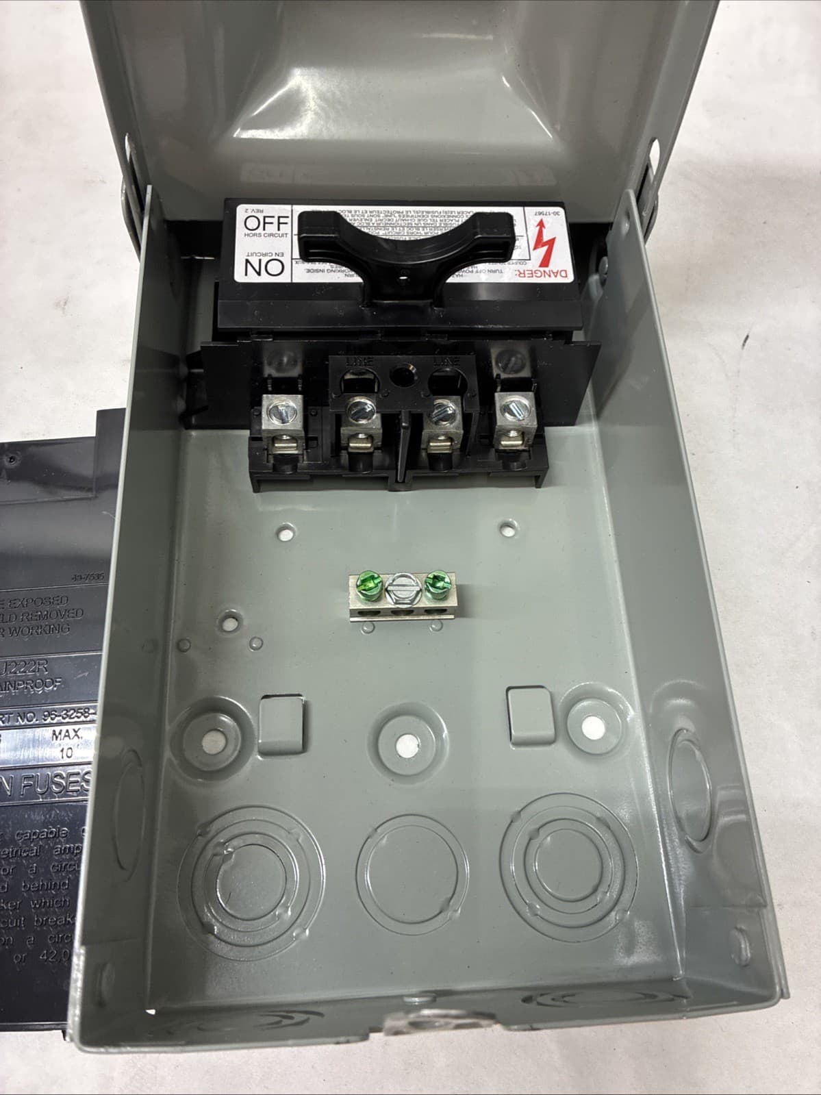 Eaton DPU222R Non Fusible Pullout AC Disconnect - Outdoor Steel Enclosure