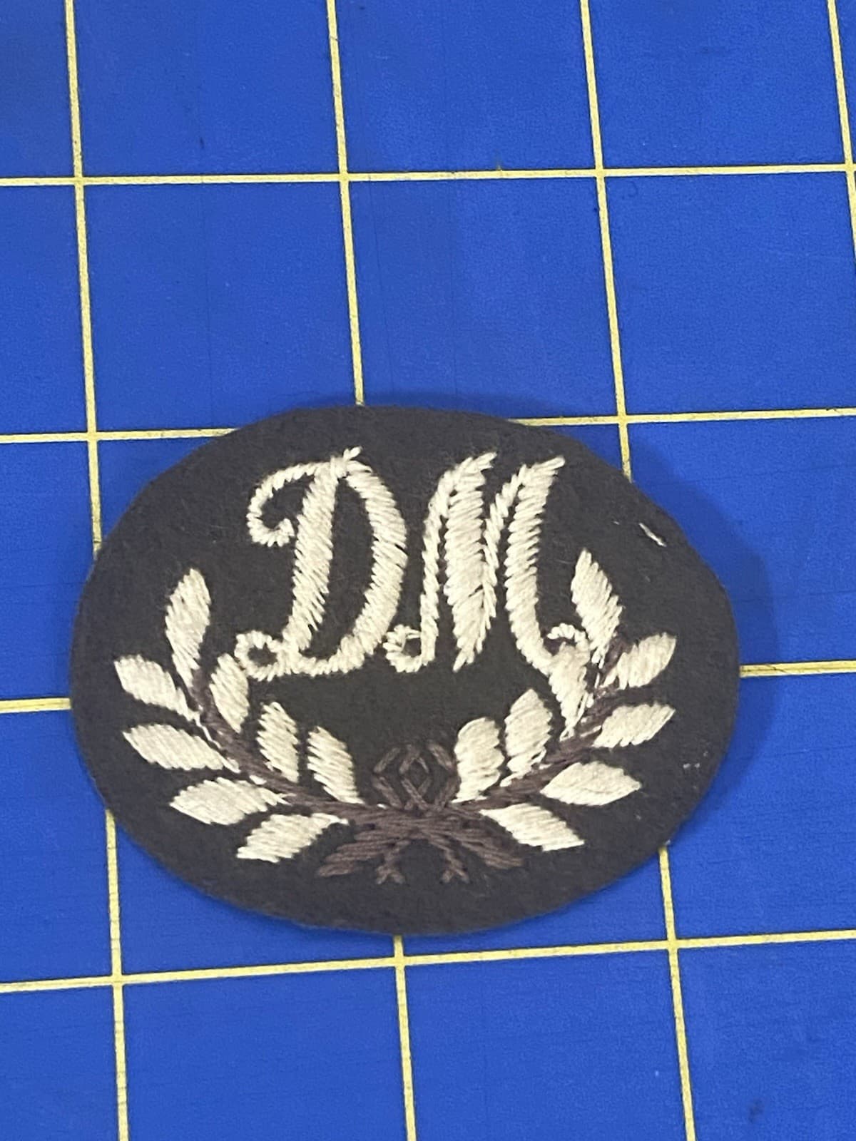 WWII British Army Driver Mechanic Insignia Patch Formation Badge