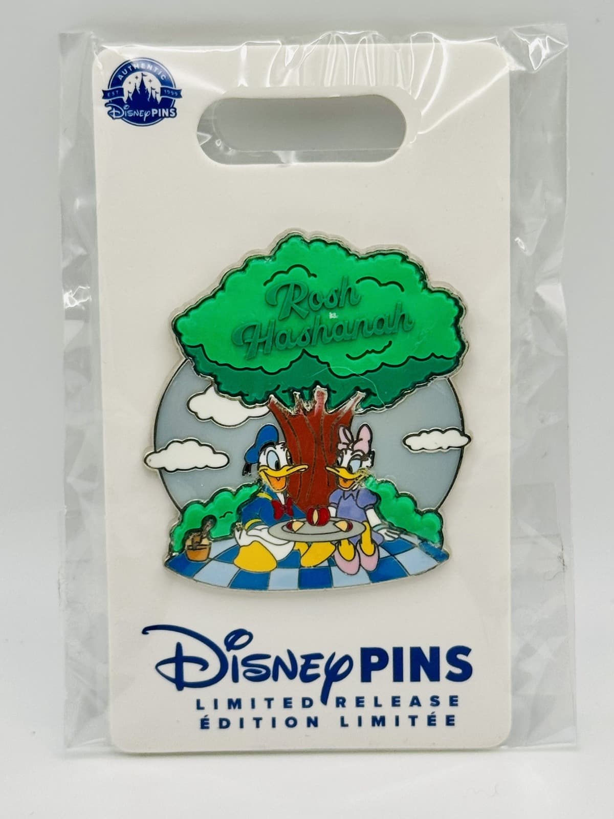 Disney Pin 2023 DLR Rosh Hashanah Donald Daisy Duck 3D Tree Limited Release