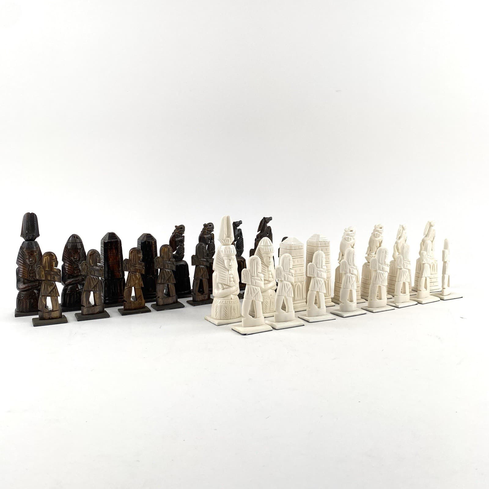 Vintage Rare Hand Carved Egyptian Camel Bone 32-Piece Complete Chess Set