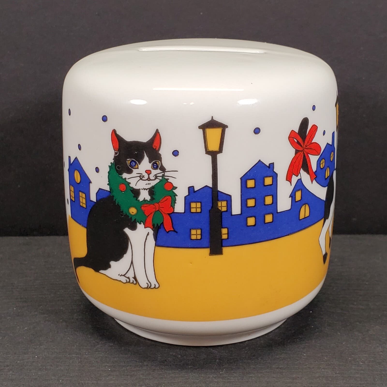 Studio Nova Christmas Cats w/Wreaths Piggy Bank MZ 453 3.25"