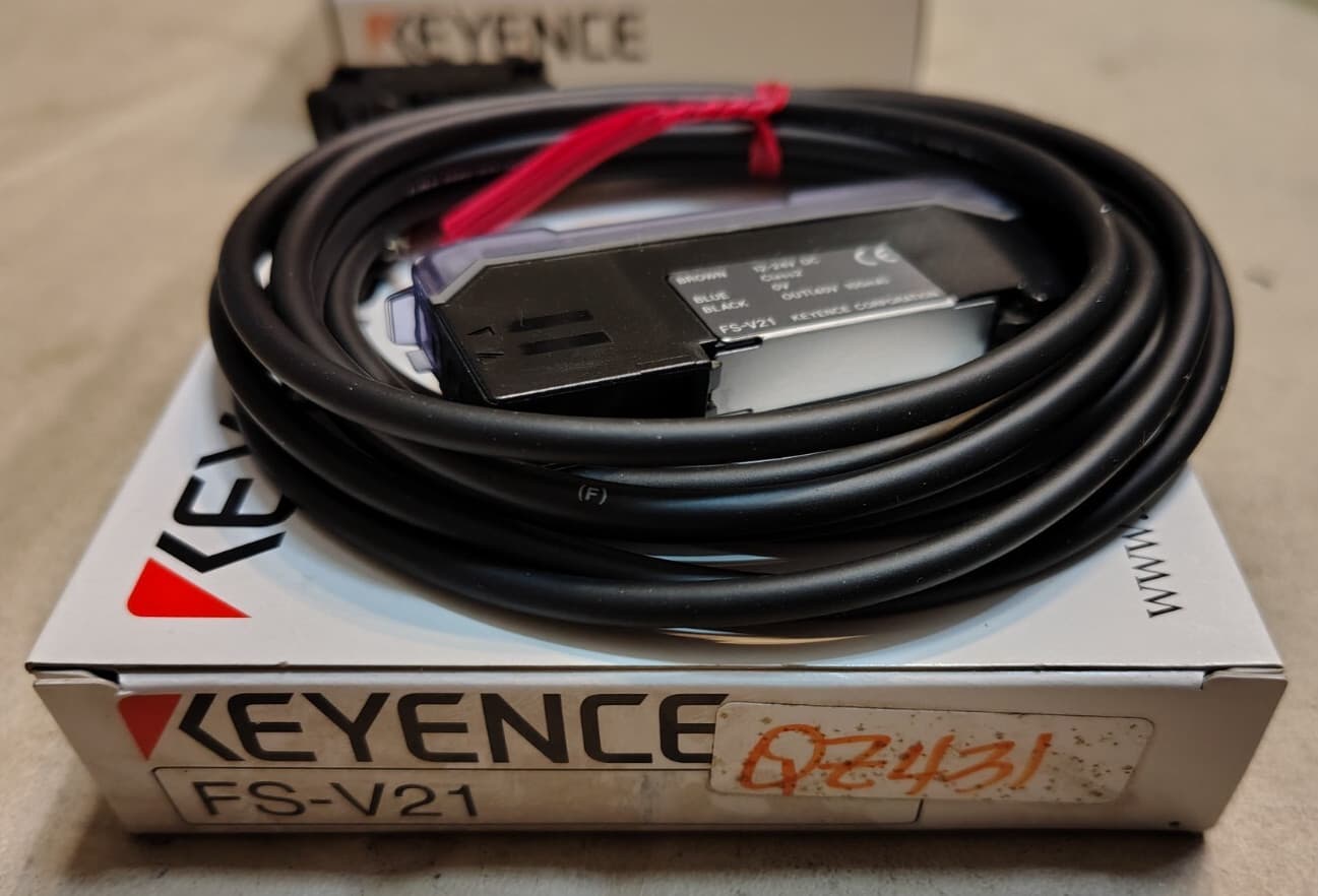 FS-V21 Fiber Amplifier Sensor FSV21 NIB