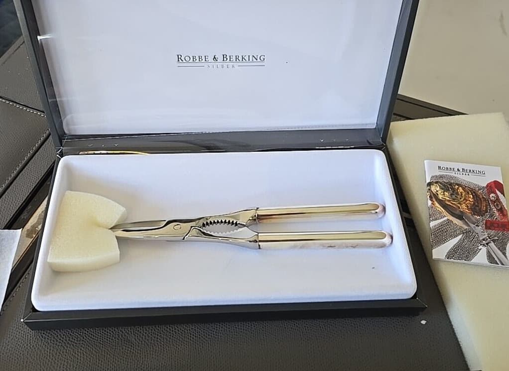 Robbe & Berking Dante Lobster Crackers 150 Massive Silver Plate $473.00 NIB