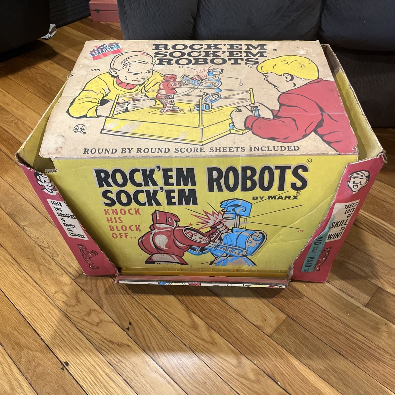 VINTAGE 1966 MARX ROCK 'EM SOCK 'EM BOXING ROBOTS with BOX and RARE INSERT