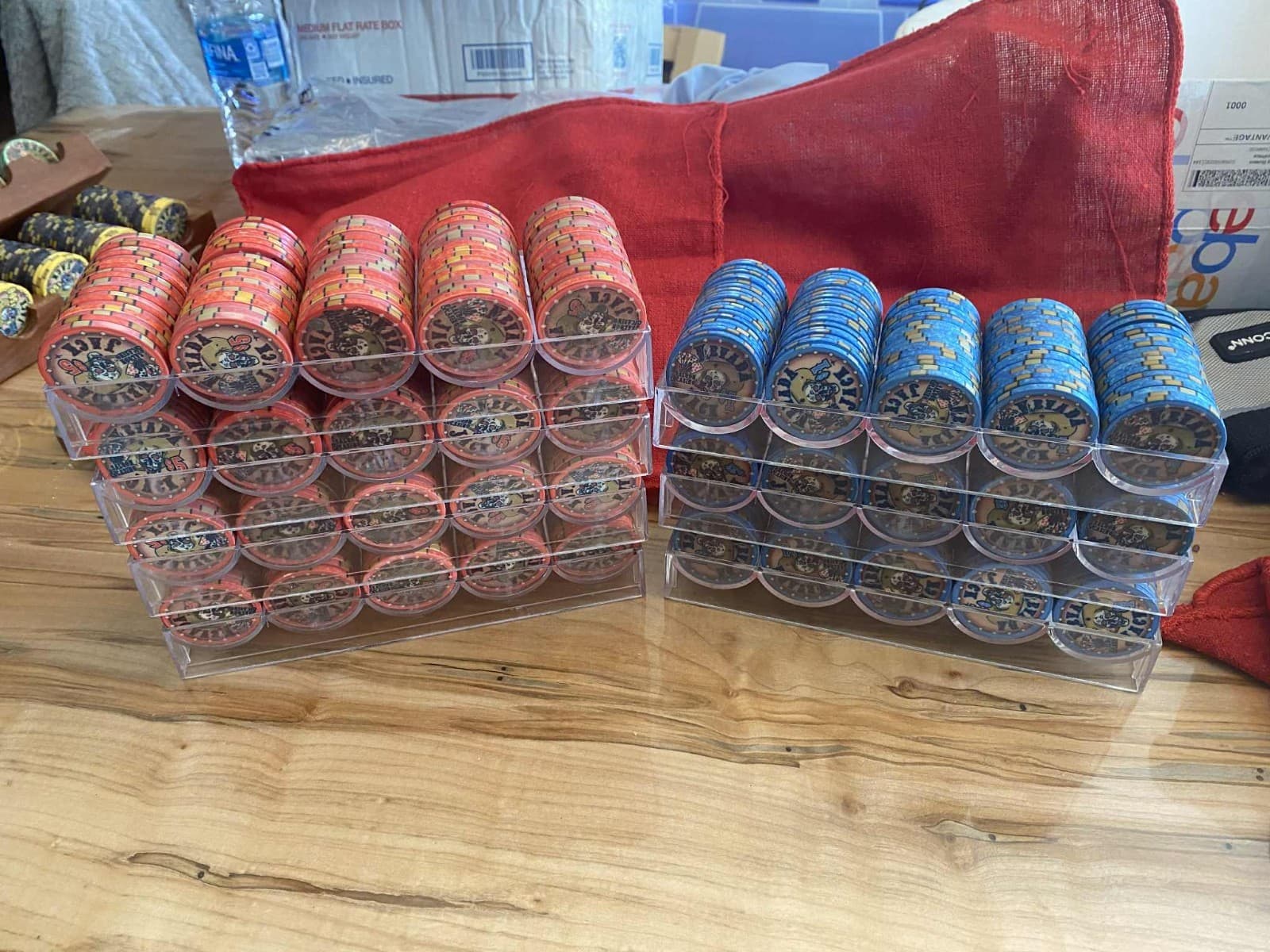 Nevada Jack Skulls Poke Chips - 400 CHIPS TOTAL (Photo has more than 400)