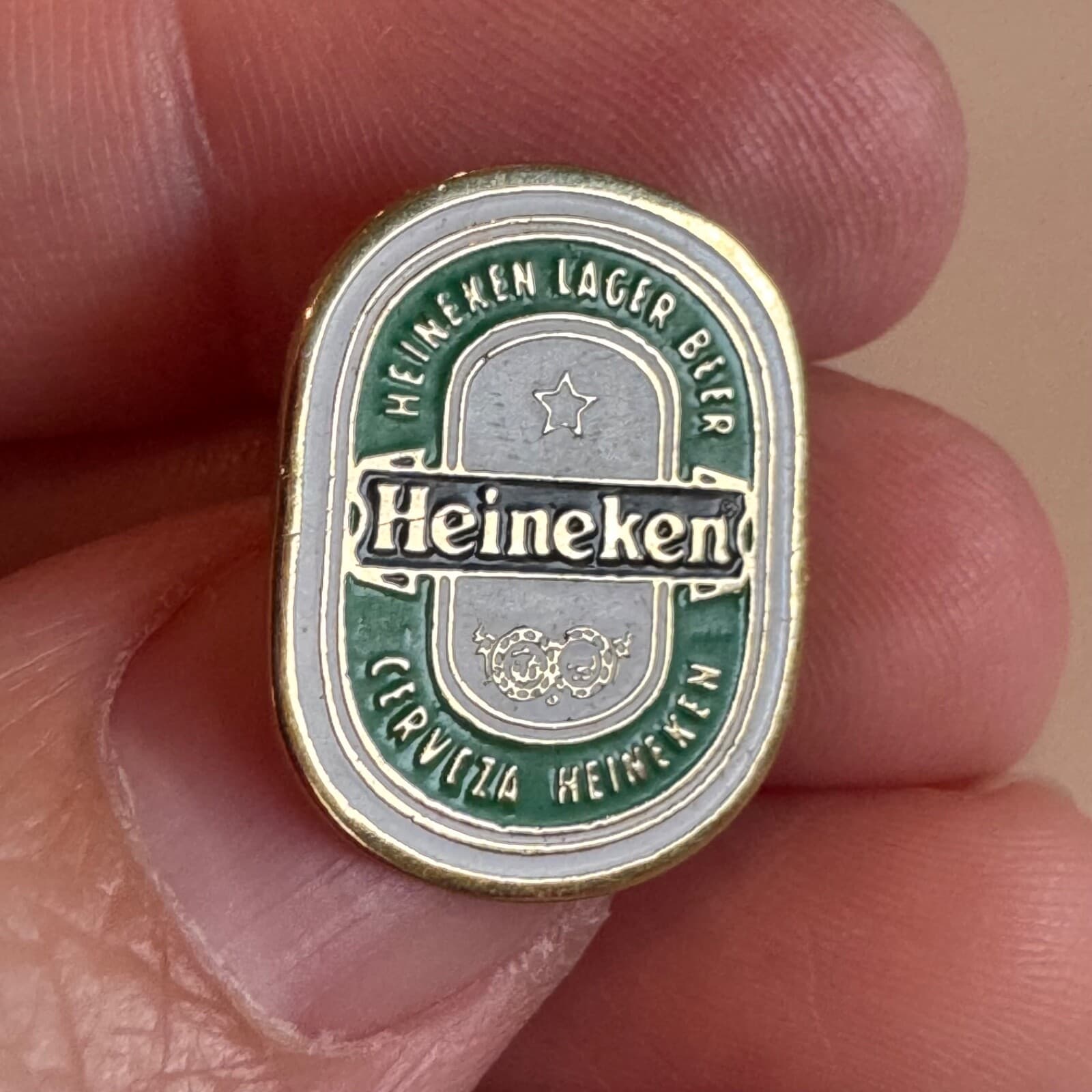 Vintage Heineken Cerveza Lager Beer Logo Lapel Pin Spanish Language Advertising