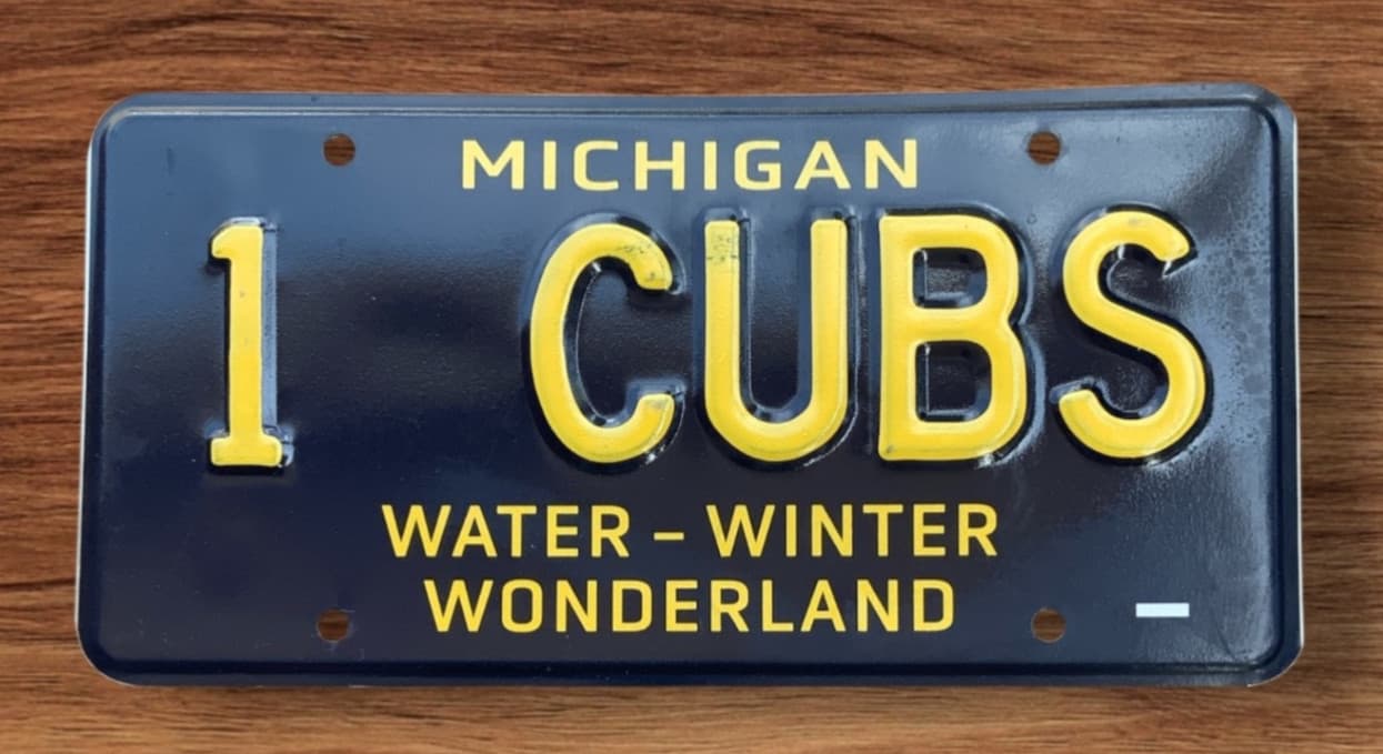ILLINOIS VANITY BLUE LICENSE PLATE " 1 CUBS " CHICAGO BASEBALL 1000 W. ADDISON