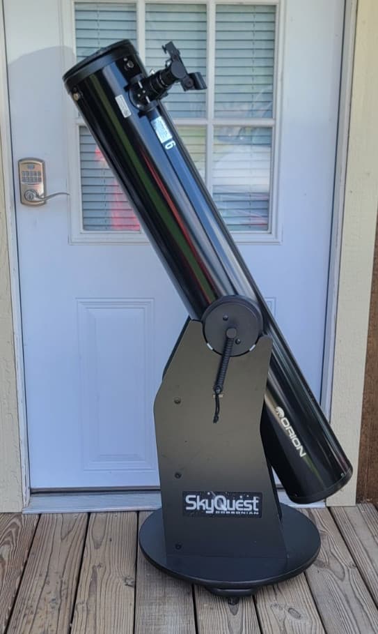 Orion SkyQuest XT 6 Dobsonian Reflector Telescope With Mount