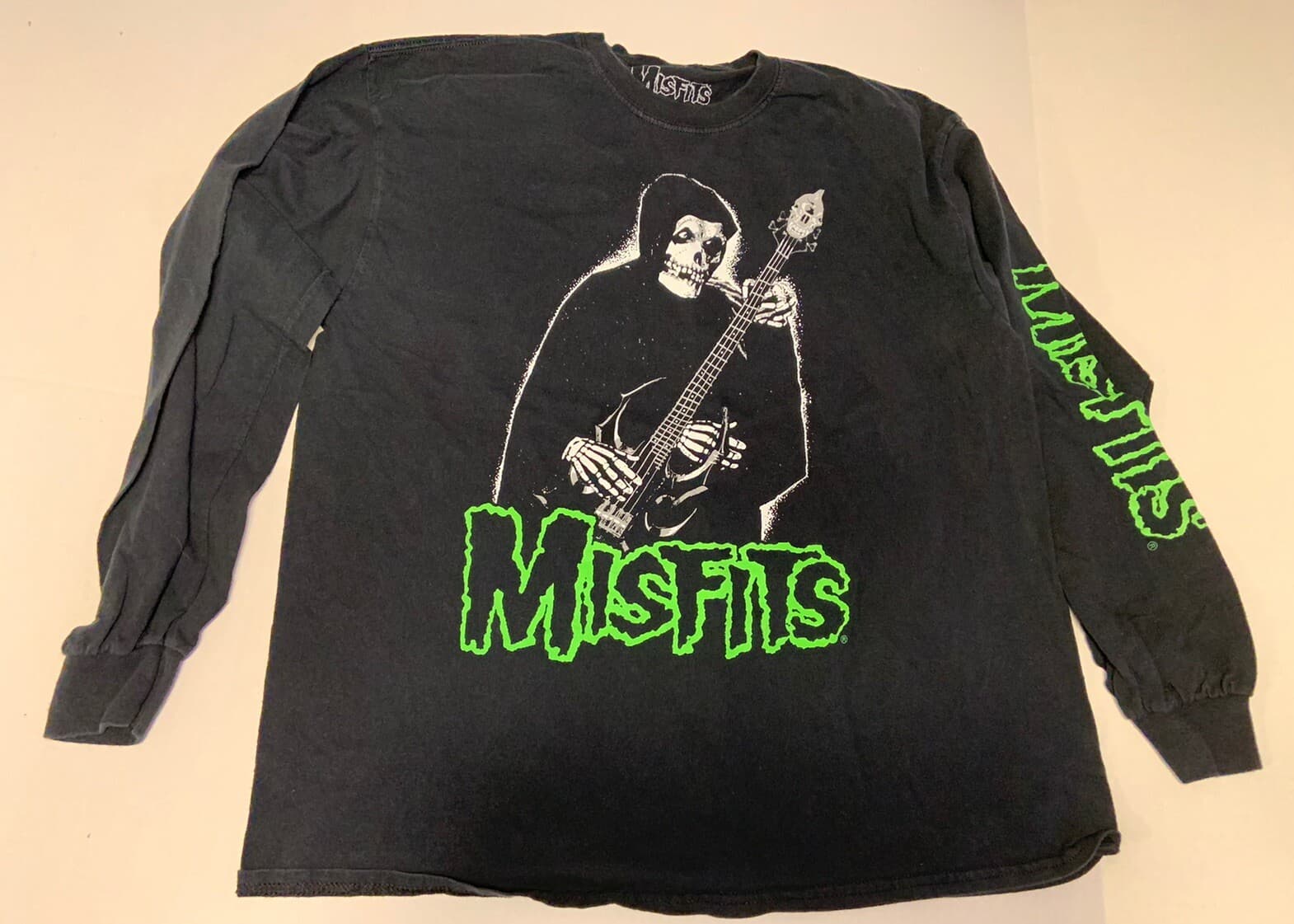 Misfits Long Sleeve Shirt XL Black Reaper Skeleton Playing Guitar 2021 USED READ
