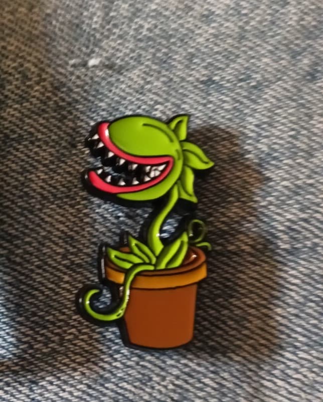 PIRANHA PLANT- ENAMEL PIN-UNBRANDED-SHIP ALL YOU BUY FOR $4.99-VISIT OUR STORE