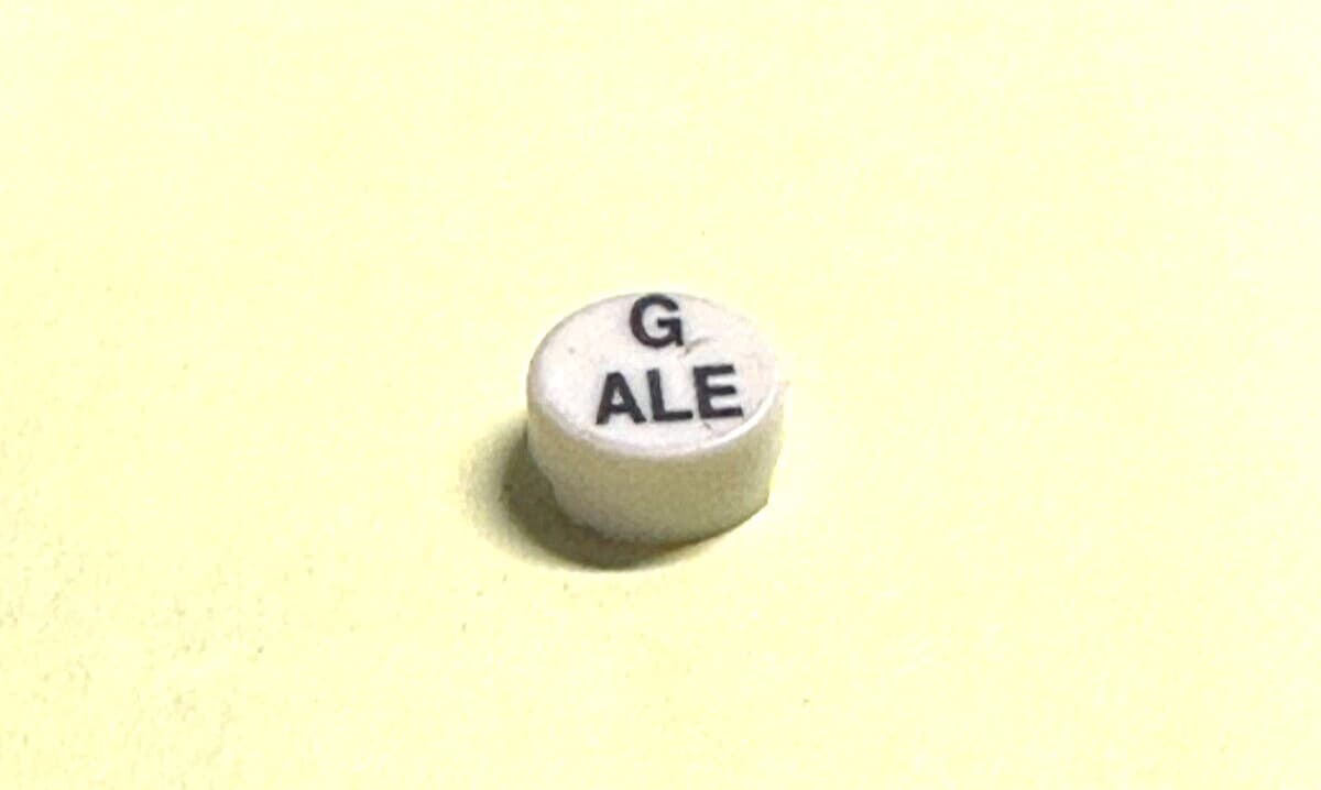 Bar Gun Soda Gun Push Button Flavor Tab Replacement Cap, "G ALE" White/Black