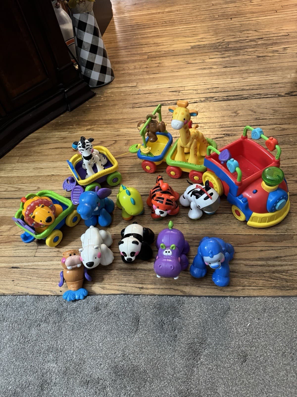 Fisher Price Amazing Animals Sing & Go Choo Choo Train Toy Set Circus Extras