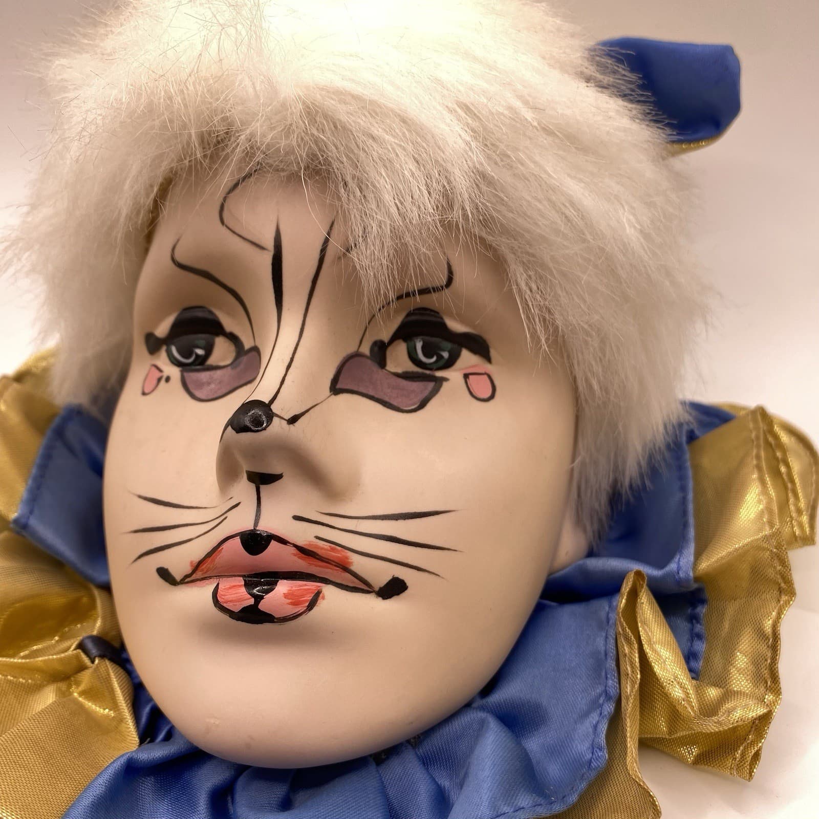 VINTAGE BRINN'S HANDPAINTED JESTER CAT MASK CERAMIC BLUE GOLD MARDI GRAS