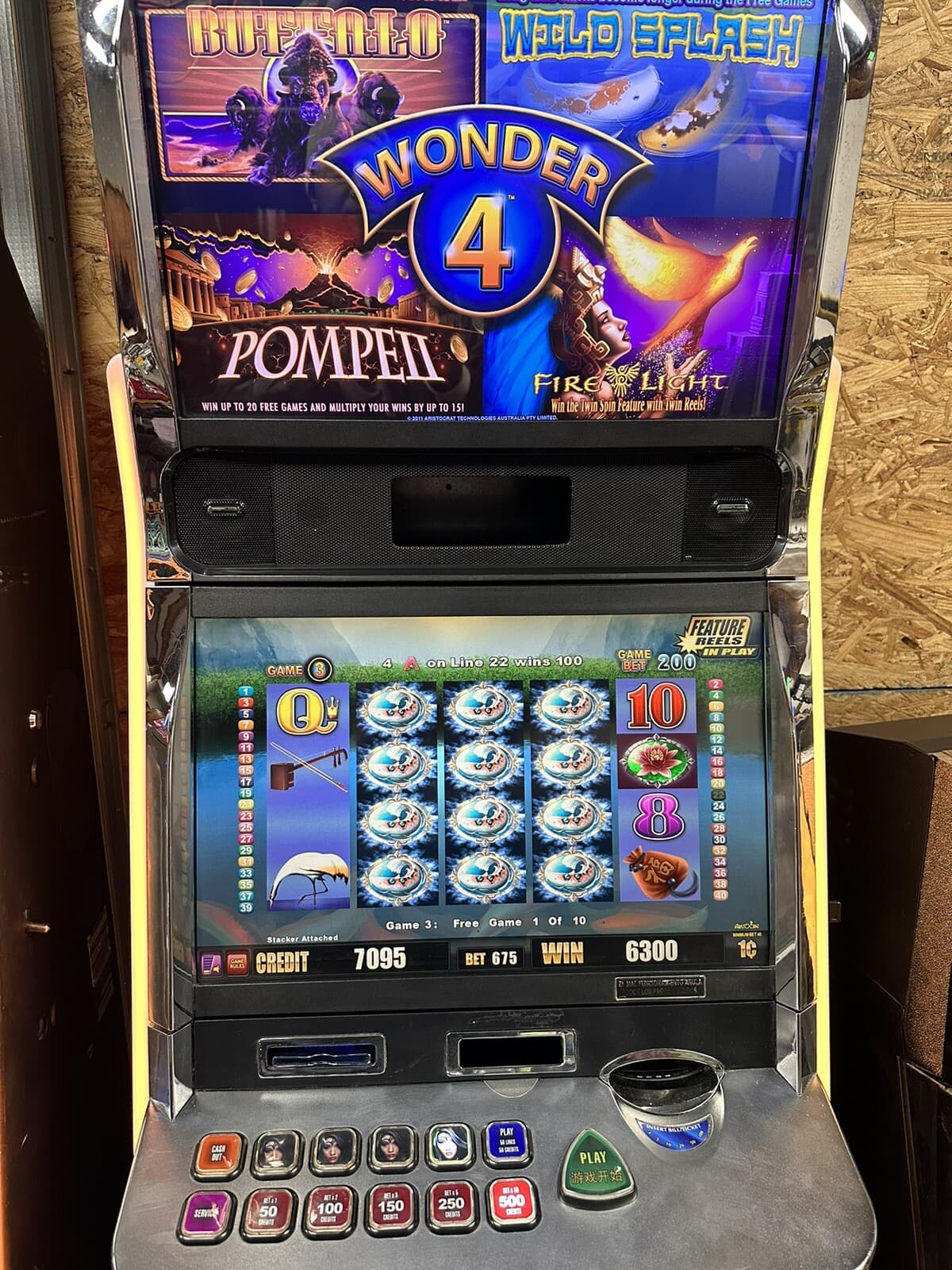 Aristocrat Viridian MK7 W4 Widescreens Working Slot Machine. Plug And Play.